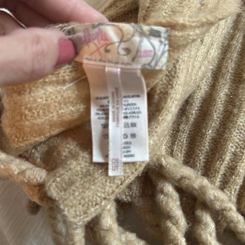 π Free π People Scarf Beige - Picture 11 of 12